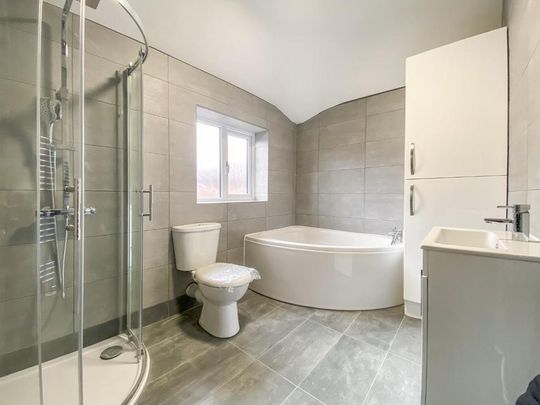 3 bedroom semi-detached house to rent - Photo 1