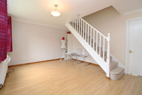 2 bedroom terraced house to rent - Photo 1