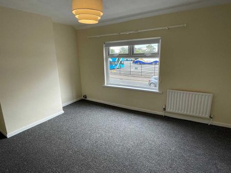 89 Circular Road, Larne, BT40 3AQ - Photo 4