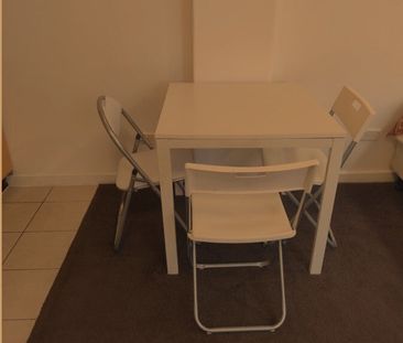 Carlton - Photo 1