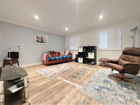 Chichester 2 bedroom flat to rent - Photo 5