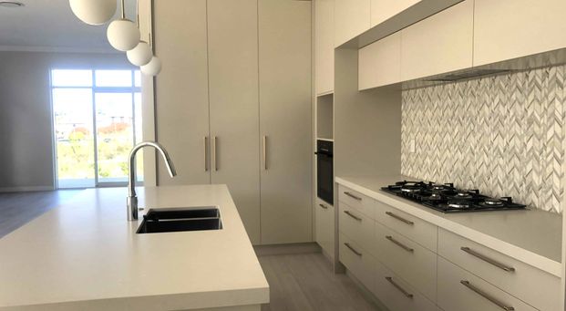 Well Maintained Family House in Millwater - Photo 1