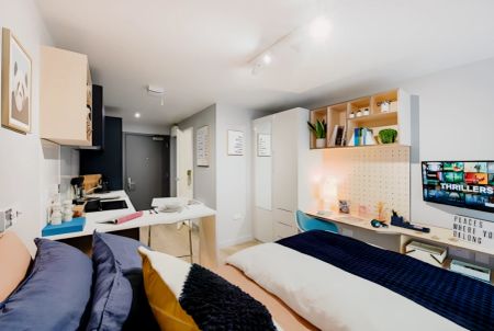 6 Bed Standard Ensuite - Photo 3