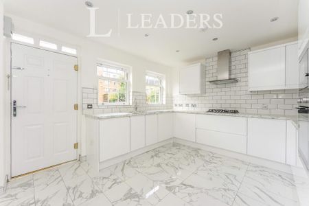 3 bedroom terraced house to rent - Photo 5