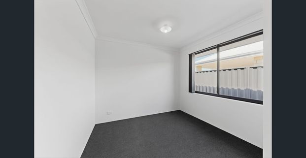 Brand New Family Home – Be the First to Move In - Photo 1