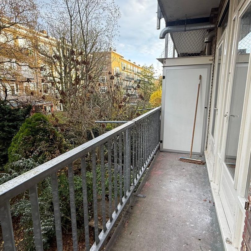 Appartement te huur: Esmoreitstraat 36-1 1055 CG Amsterdam - Photo 1