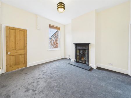 2 bedroom Terraced House to rent - Photo 3
