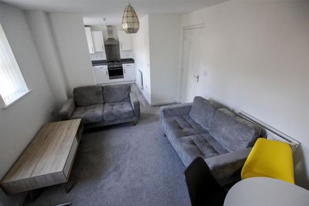 2 bedroom apartment to rent - Photo 4