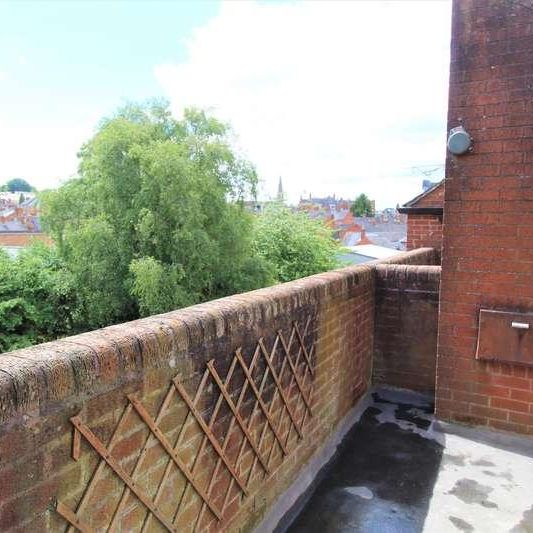 Jubilee Court, Banbury, OX16 - Photo 1