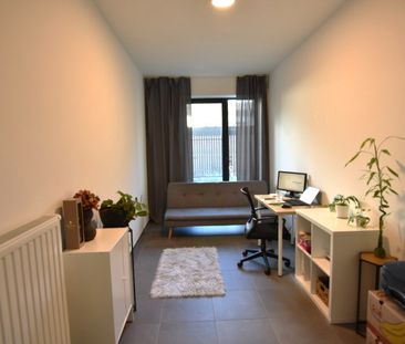 Lichtrijk 2-slpk appartement met ruim terras - foto 2
