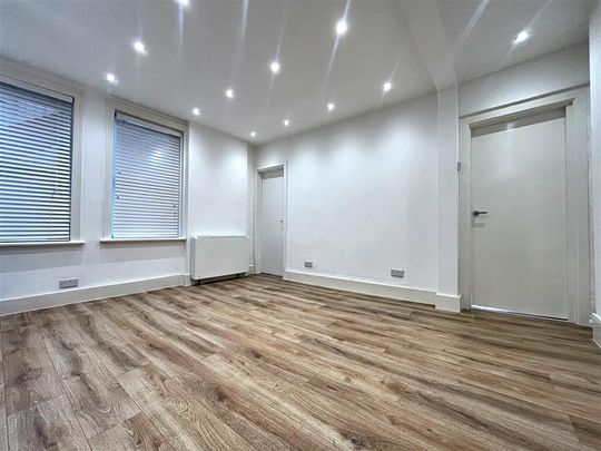 Marine Parade, WORTHING - Photo 1