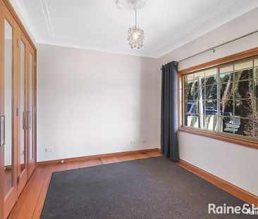 DELIGHTFUL HOME IN CONVENIENT LOCATION !! - Photo 3