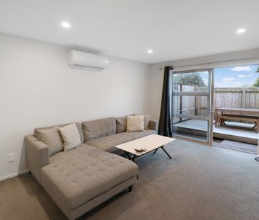 TWO BEDROOM TOWNHOUSE IN SOUGHT AFTER COMPLEX - Photo 4