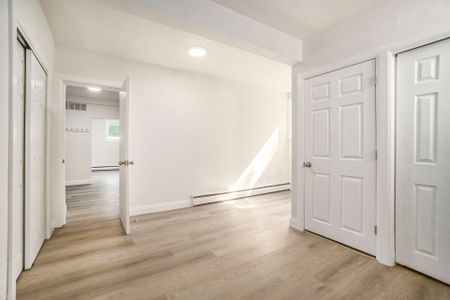 For Lease - 484 Queen Mary Street Unit# 1, Overbrook - Castleheights and Area, Ontario - Photo 3