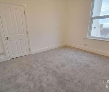 The Parade, CO14 - Photo 5