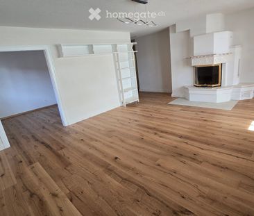 Grosszügige 4.5-Zimmer-Wohnung mit Cheminée, neuem Parkett und verg... - Foto 1