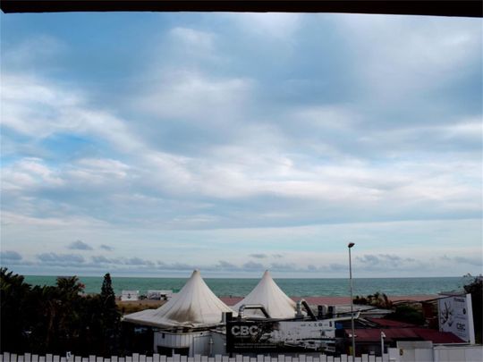 Piso de alquiler en Calle Passeig de la Marina, 316, Castelldefels - Photo 1