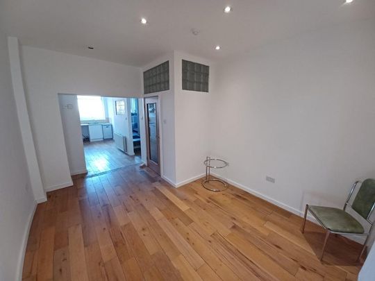 2 bedroom terraced house to rent - Photo 1