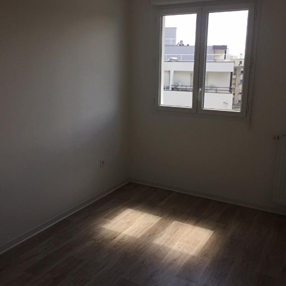 Location Appartement 3 pièces 68m² BESANCON 25000 - Photo 1