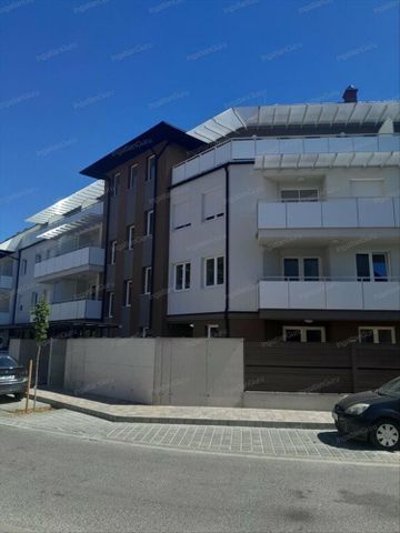 Kiadó újszerű állapotú lakás - Kecskemét - Photo 5
