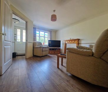 4 bedroom link detached house to rent - Photo 2