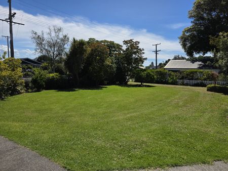 Absolute Stunner! - Photo 4