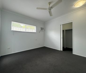 PRIVATE AND LOW MAINTENANCE 3 BEDROOM HOME IN PERFECT LOCATION - Photo 5