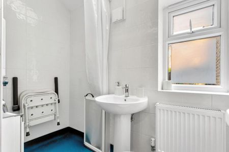 5 bedroom terraced house to rent - Photo 2