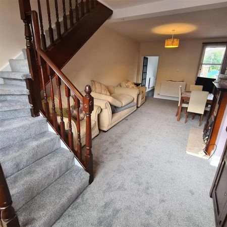 3 bedroom terraced house to rent - Photo 5