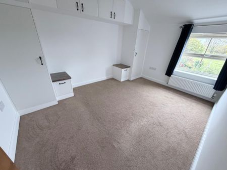 3 bedroom semi-detached house to rent - Photo 5