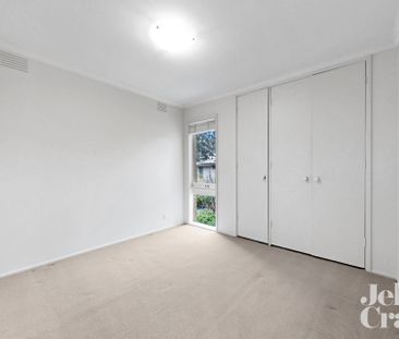 1/12 Weir Street, Balwyn - Photo 2