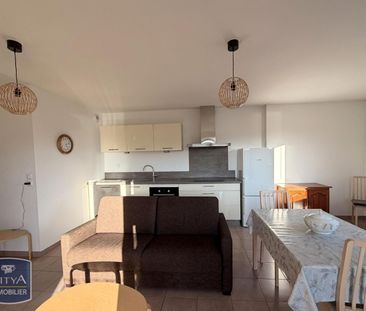 Location Appartement 3 pièces 70m² NEUVILLE SUR SAONE 69250 - Photo 2