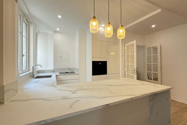 Appartement meublé neuf de 59 m2 rénové en entier - 1 chambre avec double séjour - Photo 1