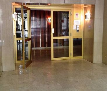 Logement à Paris, Location meublée - Studio T1 - Place de Wagram - ... - Photo 1