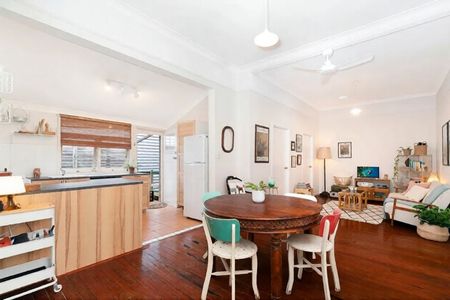 Timeless Character Living in One of New Farm's Finest Streets - Photo 2