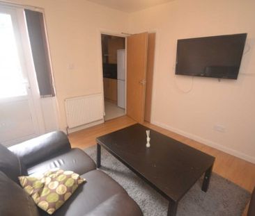 5 Bed - Grange Avenue, Reading - Photo 3