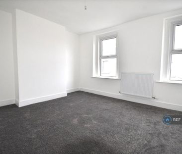 4 bedroom terraced house to rent - Photo 6
