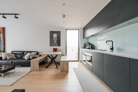 2 bedroom flat to rent - Photo 2