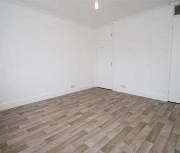 2 bedroom maisonette to rent - Photo 5