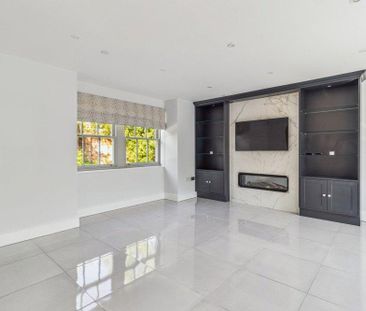 3 bedroom end of terrace house to rent - Photo 3