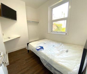 5 bedroom maisonette to rent - Photo 4