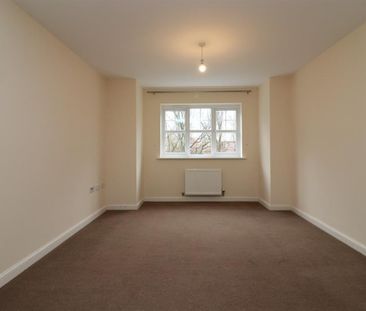 2 bedroom Flat To Let - Photo 5