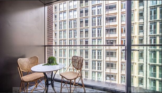 Thornes House, SW11, London - Photo 1