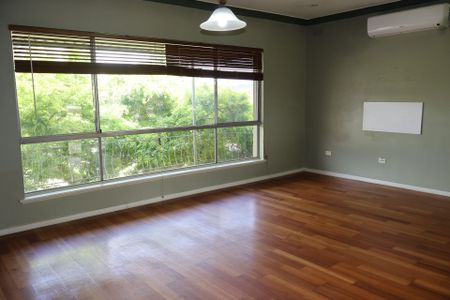 6 Freyberg Street Wagga Wagga NSW - Photo 3