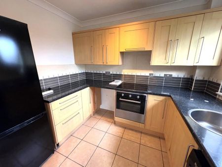1 bedroom ground floor maisonette to rent - Photo 4