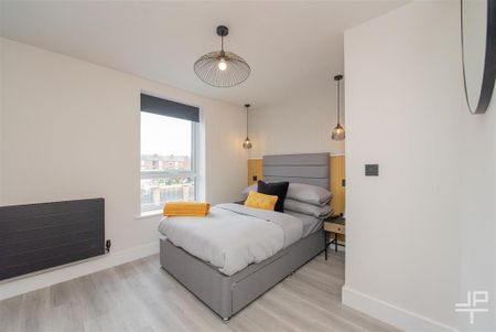 1 bedroom in a house share to rent - Photo 4