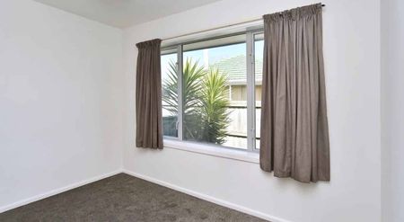 3 Bedroom House for rent - 6month lease - Photo 3