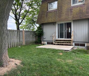 For Lease - 21 Woodlawn Road Unit# 12, Welland, Ontario - Photo 4