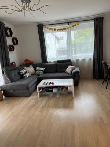 Schöne, helle und gepflegte 3-Zimmer-Wohnung: 2 Schlafzimmer, Wohn-Küche, in ruhiger Wohngegend mit Balkon und Autoabstellplatz in Premstätten – nur 985 € Miete - Foto 2