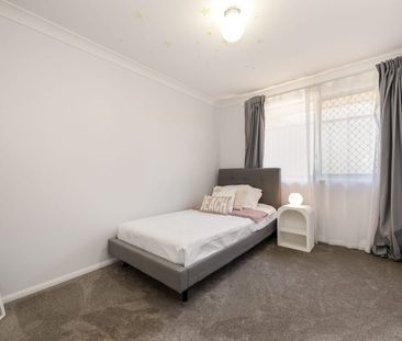 Spacious Family Living with Exceptional Outdoor Entertaining! - Photo 6